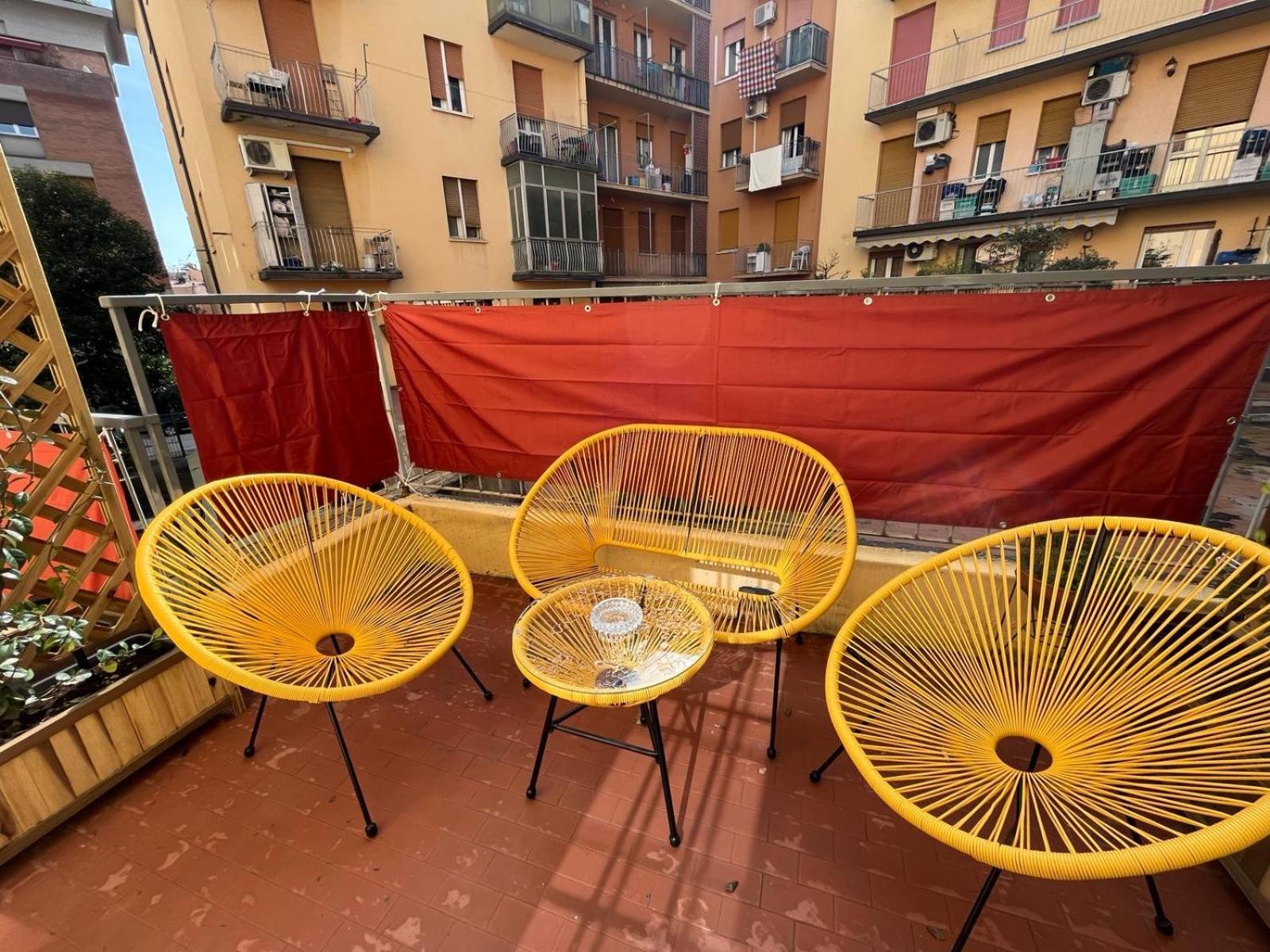 Calari Rooms - Monolocale Bologna Exteriör bild