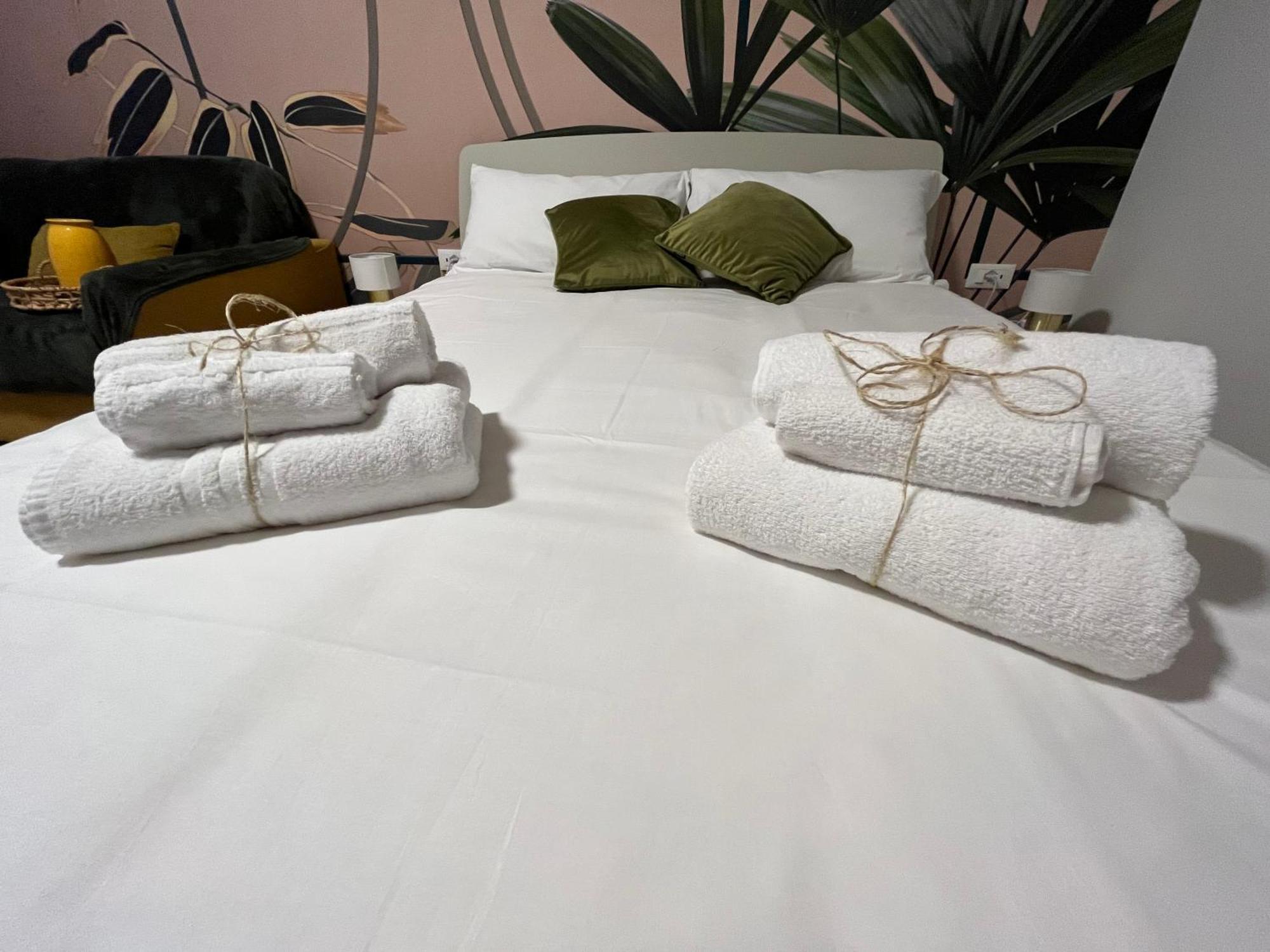 Calari Rooms - Monolocale Bologna Exteriör bild